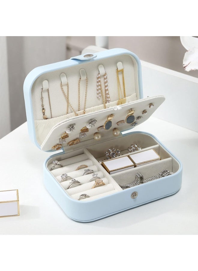 علبة مجوهرات سفر للنساء والبنات – منظم مجوهرات مزدوج الطبقة من الجلد الصناعي مع مرآة، علبة مجوهرات محمولة صغيرة لتخزين الخواتم والعقود والأساور والأقراط، تصميم أنيق للسفر والهدايا الفاخرة، منظم إكسسوارات نسائي، علبة مجوهرات للبنات، منظم مجوهرات محمول وعصري - Image 5